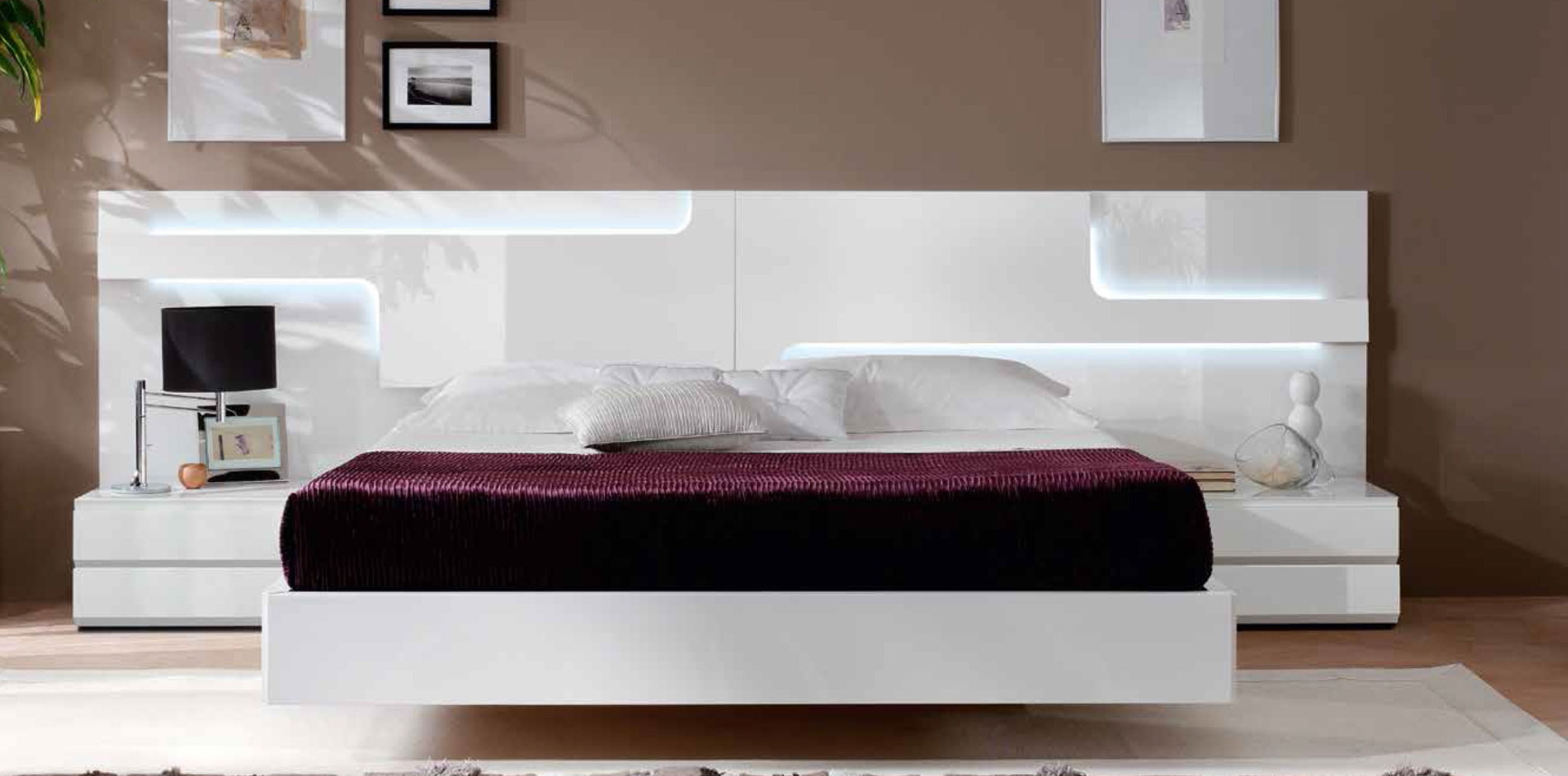 Modular Bedroom Set in Gota